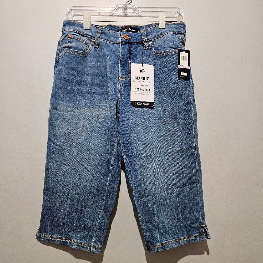 BANDOLINO Blue Capri Jeans. “Mandie Skimmer” Size 6. Orig. $34. NEW